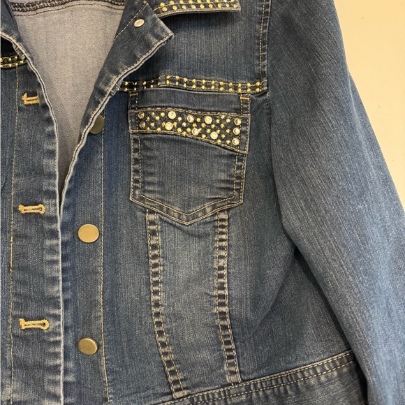 CHICOS STUDDED JEAN JACKET - Picture 4 of 6